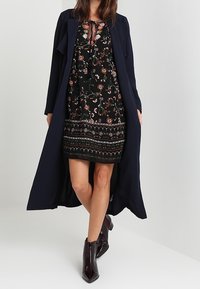 Derhy Vapaa-ajan mekko - black