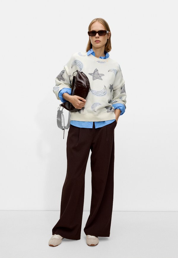 MOON AND STAR - Sweatshirt3