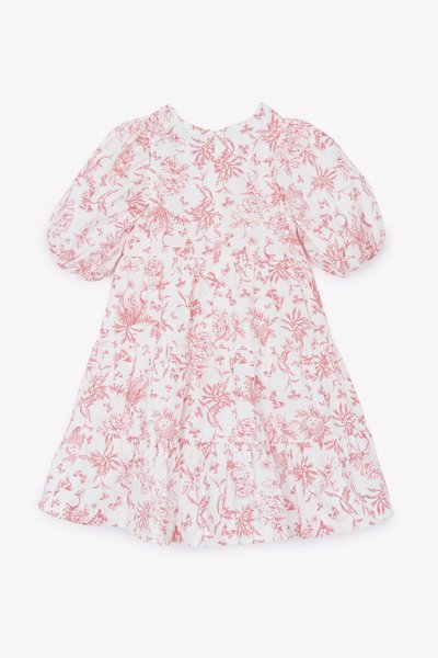 Vestido branco com mangas bufantes, apresentando um padrão floral rosa, design em camadas e decote redondo. Feito de tecido leve.