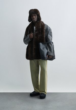 Posizione in classifica 3: Holzweiler - TRAPPER HAT UNISEX - Paraorecchie