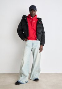Tommy Jeans LINEAR HOODIE - Felpa - red hot