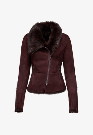 Burgunderfarbene Wildlederjacke mit einem Kragen und Saum aus Kunstfell. Verfügt über zwei mit Reißverschluss versehenen Fronttaschen und Reißverschlussmanschetten. Glatte Textur, taillierte Passform.