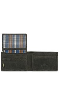 Cartera de ante negra con un interior de cuadros. Presenta múltiples ranuras para tarjetas y un logotipo grabado en un lado. Se abre en estilo bi-fold.