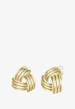 Cercei din metal cu tonuri de aur, prezentând bucle intercalate, textură netedă și formă triangulară. Un cerceaf include un mic accent alb.