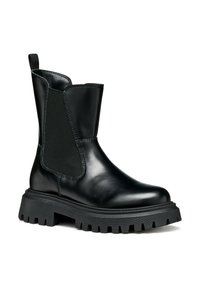 Botín negro de cuero con paneles laterales elásticos, suela de goma gruesa y un acabado texturizado. Cuenta con una lengüeta para ponerlo con facilidad.