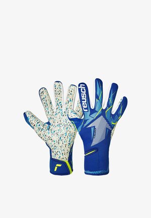 Blaue und weiße Torwarthandschuhe mit "reusch"-Branding, strukturierter Handfläche und grafischem Pfeildesign auf dem Handrücken.