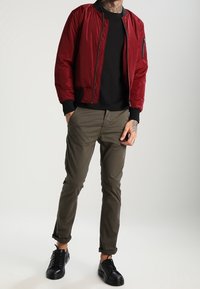 Nudie Jeans Trousers - olive