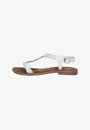 Witte gevlochten leren sandaal met een platte tankleurige zool, enkelband met verstelbare gesp en een gestructureerde binnenzool voor comfort.