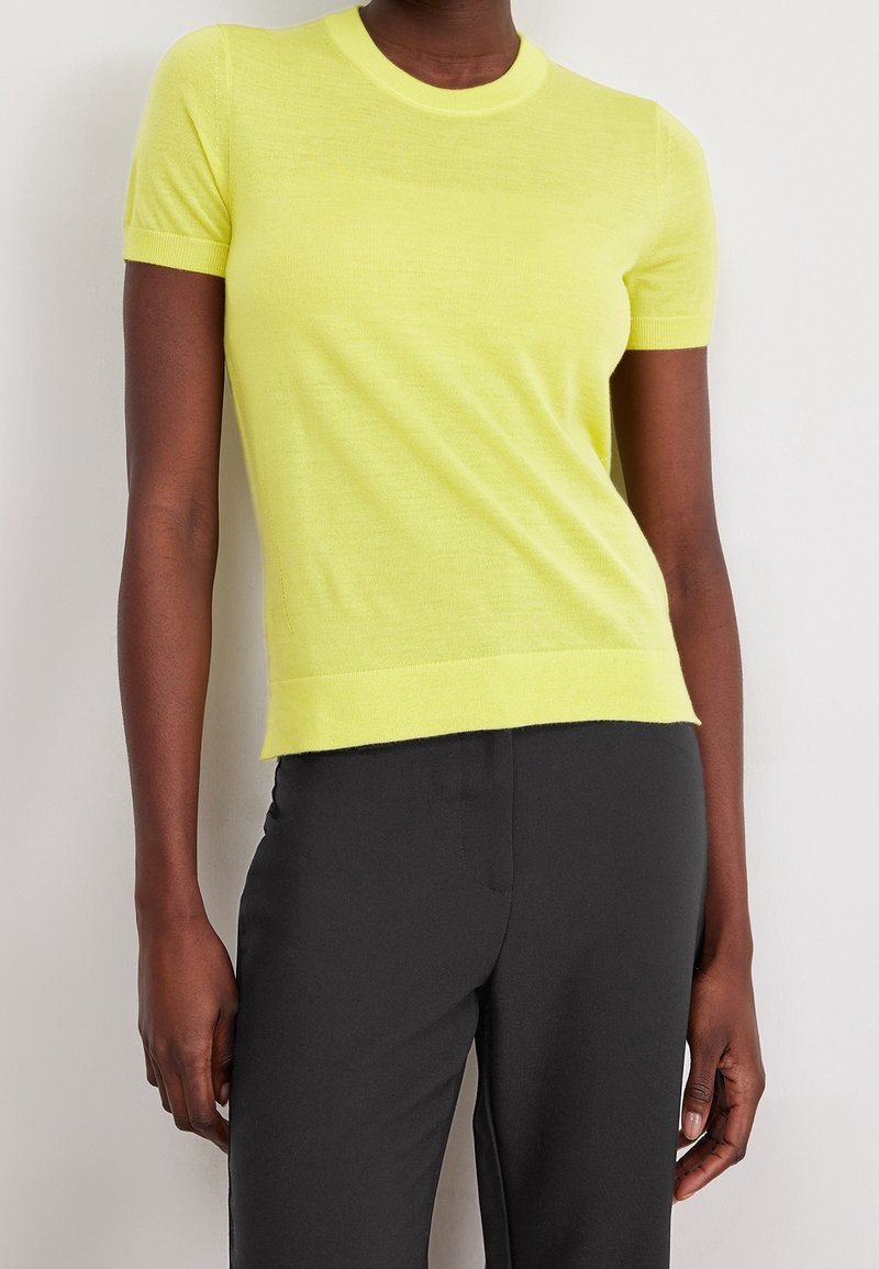 BOSS Jednoduché tričko - yellow