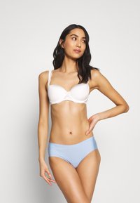 MAGIC Bodyfashion DREAM INVISIBLES HIPSTER 2 PACK - Cuecas - sky blue