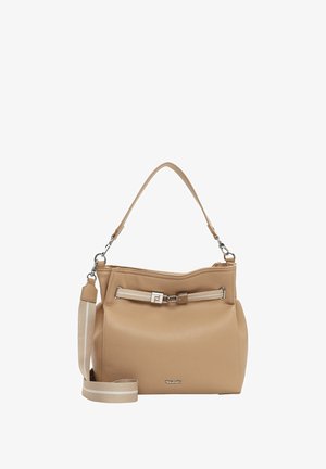 Bēša ādas rokassoma ar noņemamu svītrainu plecu siksnu, augšu rokturi un sudraba aizdari priekšpusē uz balta fona.