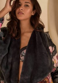B by Ted Baker REVERSIBLE WATERFALL FLORAL - Cardigan - navy pink
