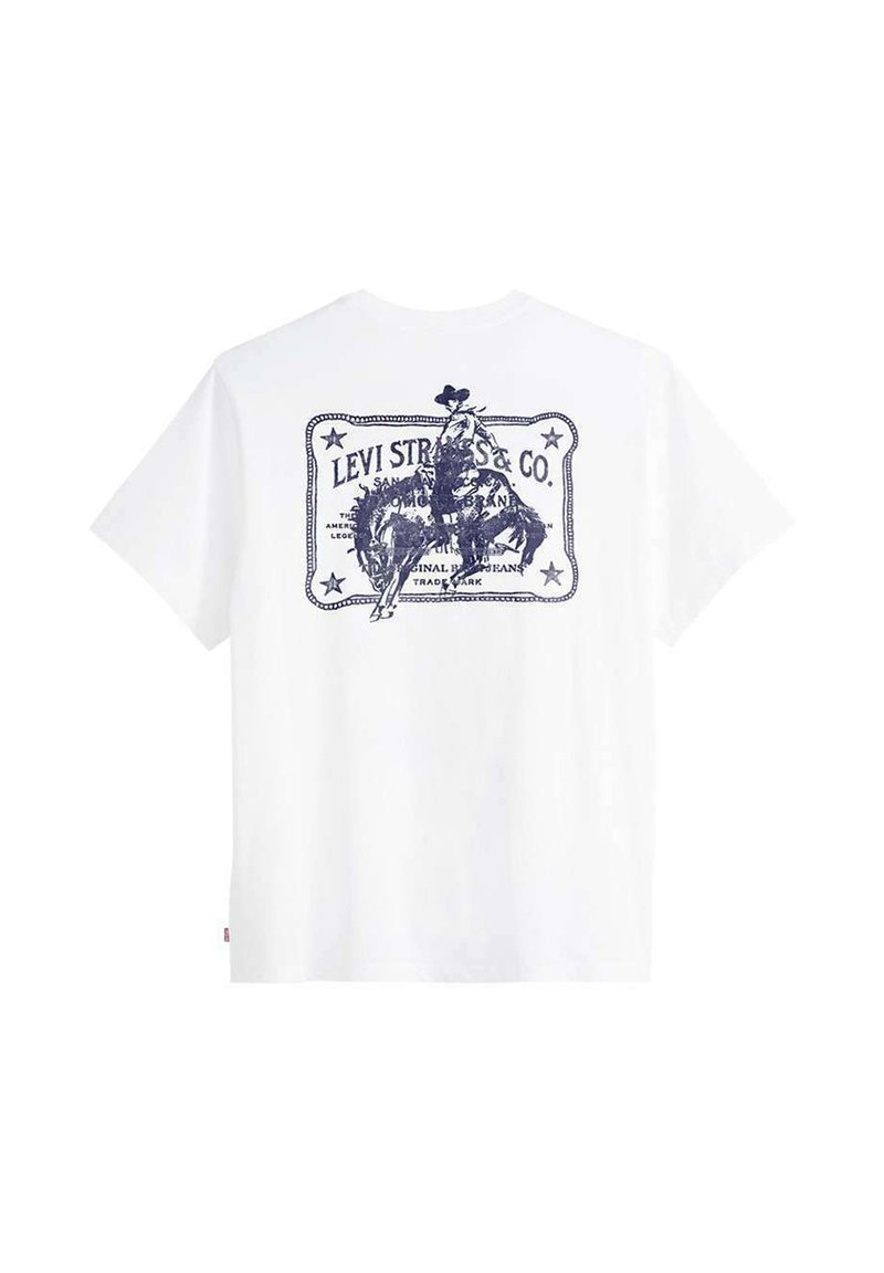Camiseta blanca con un gráfico en azul oscuro de un vaquero montando un caballo encabritado y el texto "Levi Strauss & Co." en la parte trasera.