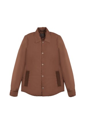 Chaqueta marrón acolchada con cuello de solapa, cierre de botones a presión y paneles laterales texturizados. Tejido suave con mangas largas.