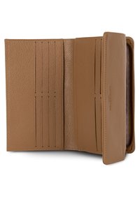 Portafoglio in pelle marrone con finitura testurizzata, dotato di numerosi slot per carte e un scomparto interno liscio. Design conciso e funzionale.