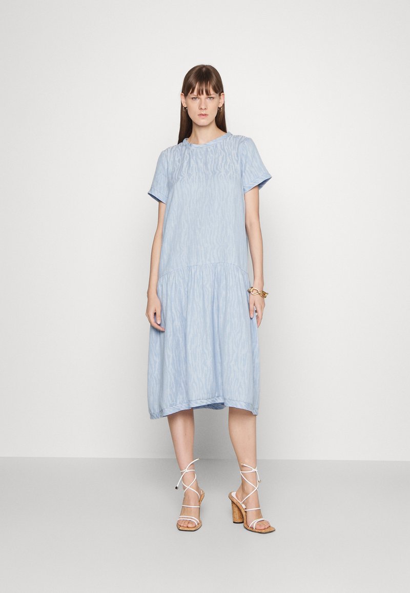 SUMMERY Copenhagen JOSEFINE Day dress blue heron/light blue