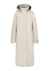 Lång, beige vattentät kappa med hög krage, huva och sidofickor; har en ren frontdesign och justerbara ärmslut.