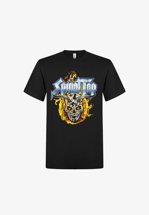 Černé bavlněné tričko s grafickým designem lebky s rohy obklopené plameny a textem "Spinal Tap" v metalické modré barvě.