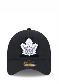 Schwarze Baseballkappe mit verstellbarem Riemen. Enthält ein weißes, gesticktes Ahornblatt-Logo mit dem Text "TORONTO MAPLE LEAFS". Glatte Stoffoberfläche.