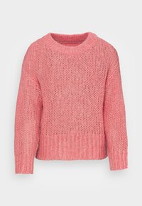 Teksturowany różowy sweter z okrągłym dekoltem, długimi rękawami i luźnym krojem. Otwarty splot z prążkowanym dołem i mankietami.