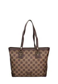 Sac fourre-tout marron avec un motif à carreaux et des icônes florales, en matériau synthétique durable, avec des poignées doubles et des détails en métal doré.