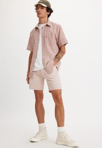 Levi's® 501 REGULAR FIT - Shorts vaqueros - sand castle
