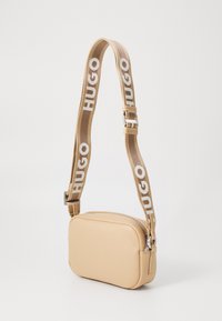 HUGO Skulderveske - open beige