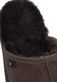 Bullboxer Slippers - dark brown