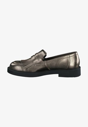 Metallilised pronksist loafertid, millel on frantsi aktsendid ja ümar varvas. Varustatud lame musta tallaga, millel on sile nahktekstuur.