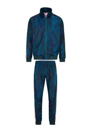 Tuta in blu scuro e motivo marmorizzato verde, realizzata in materiale sintetico. Presenta una giacca con zip e pantaloni con vita elasticizzata e strisce laterali.