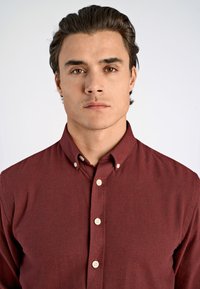 Lindbergh MELANGE BRUSHED SHIRT - Camicia - burgundy