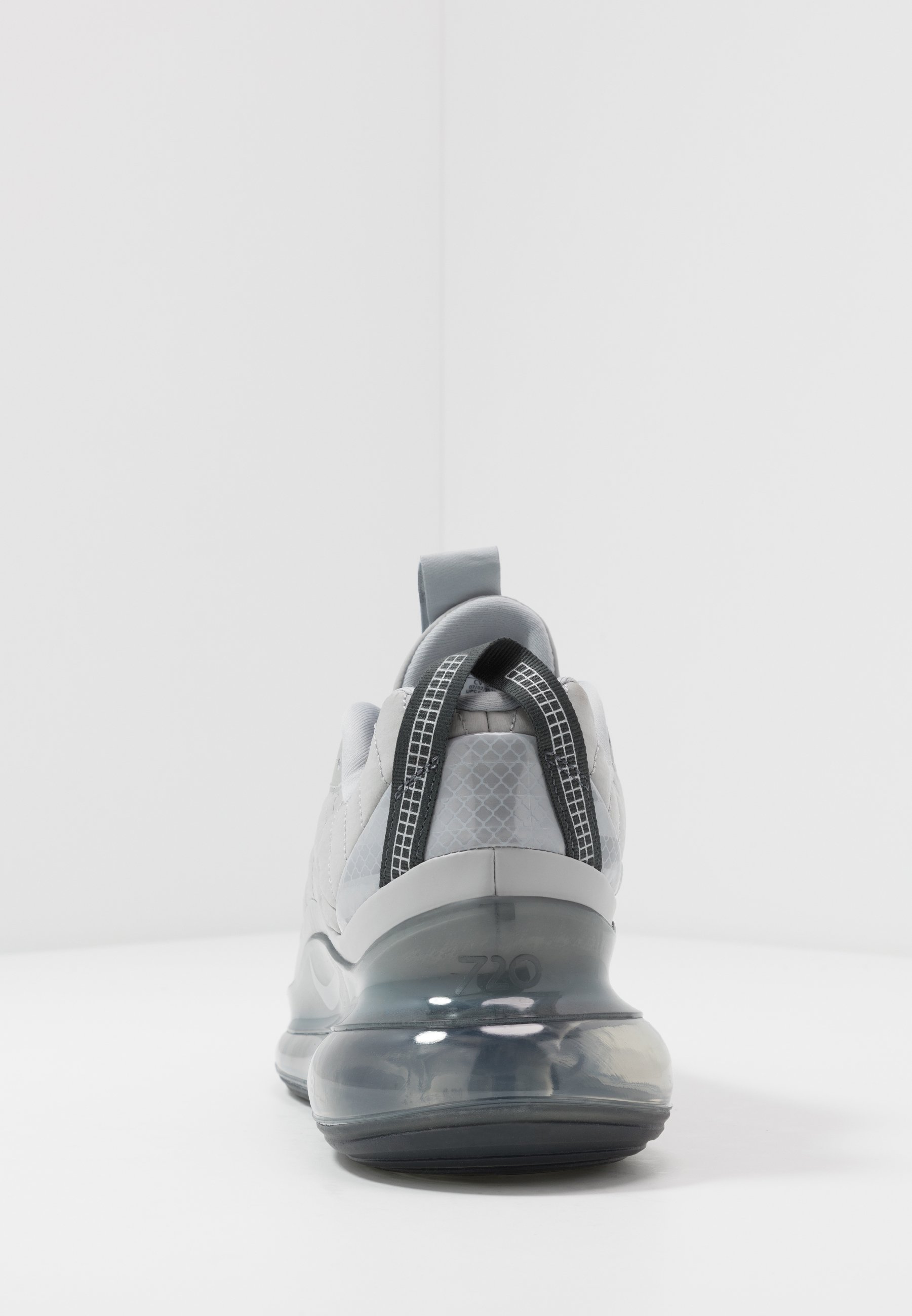 Nike Sportswear MX 720 818 RVL Joggesko light smoke grey Nike Sportswear MX 720 818 RVL Joggesko light bone