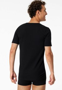 Schiesser V-AUSSCHNITT KURZARM UNI 4ER PACK - Undershirt - schwarz weiß