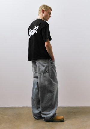 PULL&BEAR BOXY LOGO STWD - T-shirt basic - black