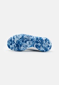 Under Armour JET '23 - Basketballsko - mod gray/nimbus blue/tech blue