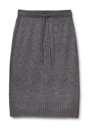 Gray knitted skirt with drawstring waist, featuring ribbed hem details and a soft texture. Simple, straight silhouette without pockets.