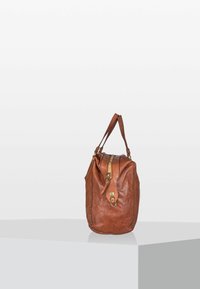 Borsa a mano in pelle marrone con forma rotonda, dotata di chiusura con zip superiore e dettagli cuciti lungo i lati. Tracolla regolabile.