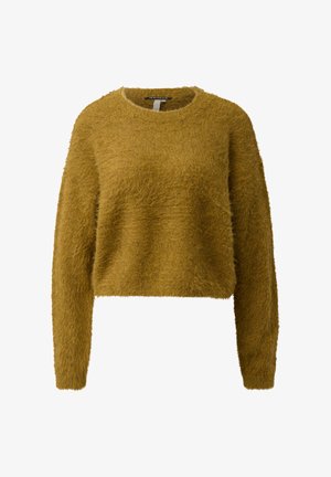 Senfo rumene barve, puhast pulover z okroglim izrezom in dolgimi rokavi; krajša zasnova z mehkimi smetanovimi materiali in brez vidnih zapenjal ali vzorcev.