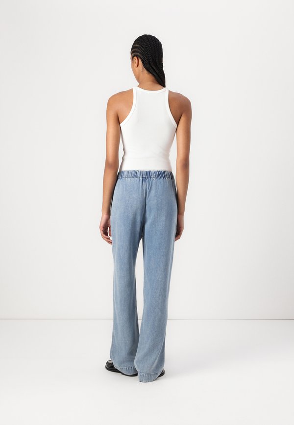 HOYSA  - Relaxed fit jeans4