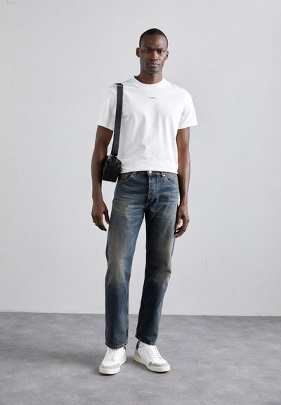 sandro TEE - Pamata T-krekls - blanc