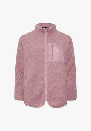 Vaaleanpunainen fleecetakki, jossa on korkea kaulus, edessä vetoketju ja rintatasku sileästä kankaasta. Pehmeä, tekstuurihoitoinen materiaali kauttaaltaan.