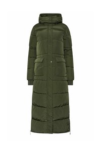 Lunga giacca a vento verde oliva con cappuccio, caratterizzata da una chiusura con zip, bottoni a pressione, due tasche frontali e polsini a costine. Texture liscia e lunghezza fino al ginocchio.