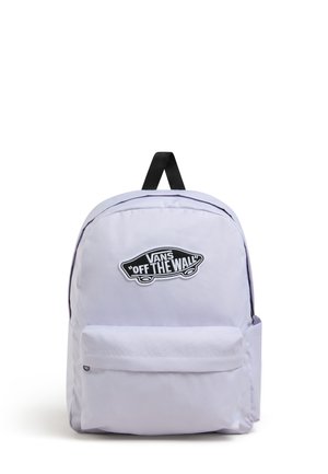 Lichtpaarse stoffen rugzak met een zwart 'VANS' logo patch en een voorvak, voorzien van een handvat aan de bovenkant en zwarte schouderbanden.