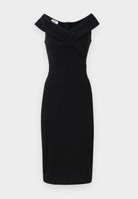 Zwart off-shoulder jurk met een getailleerd silhouet, knielange snit en kruislingse details bij de buste. Het heeft een gladde textuur en een discrete ritssluiting aan de achterkant.