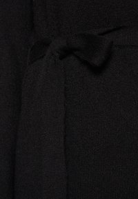 PIECES PCJULIANA Abito Lungo A Maglia Con Scollo A V – Nero, Vestibilità Comoda E Design Moderno - 2