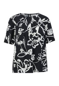 Blouse noire à manches courtes avec motif floral abstrait blanc et détail plissé au niveau de l'encolure ronde, fermeture par bouton au dos.
