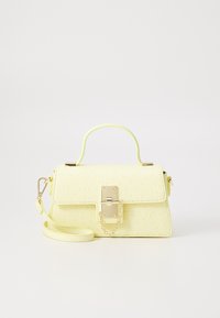 Unselected, light yellow