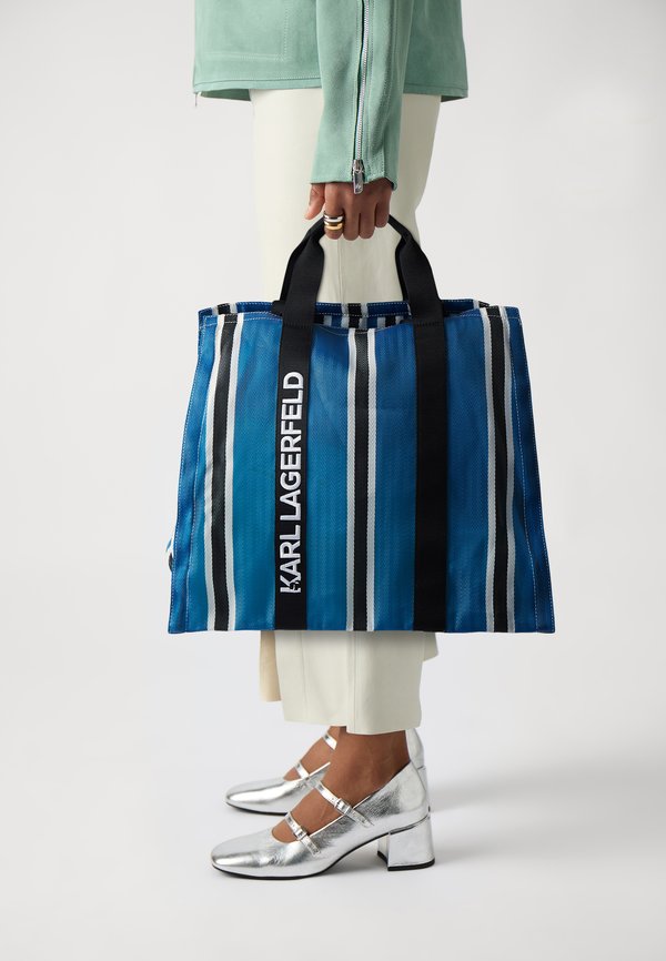 LARGE BEACH BAG - Tote bag - ultramarine