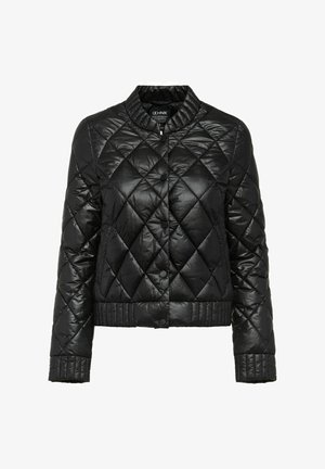 Czarna pikowana kurtka z okrągłym kołnierzem, zapięciem na zatrzaski, ocieplanym wzorem oraz ściągaczami w dolnej części i na rękawach. Miękka, błyszcząca powierzchnia.