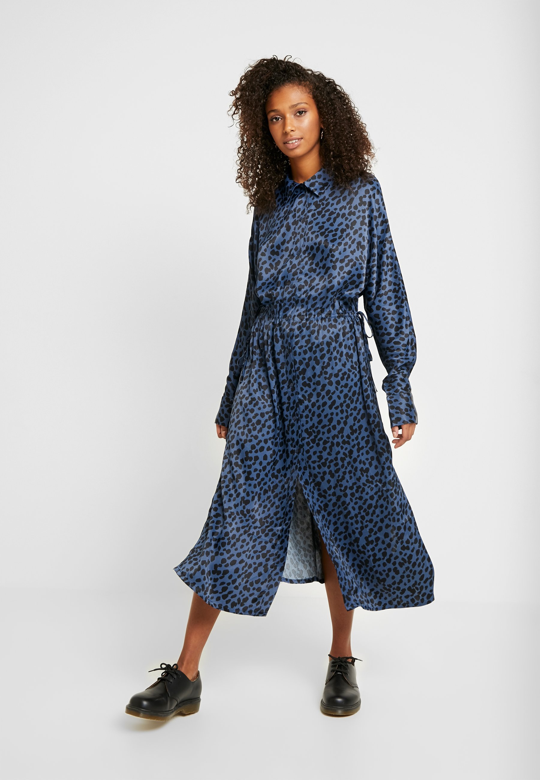 Weekday CECILIA DRESS Skjortklänning blueblå Zalando.se Klänning till barn i Cecilia